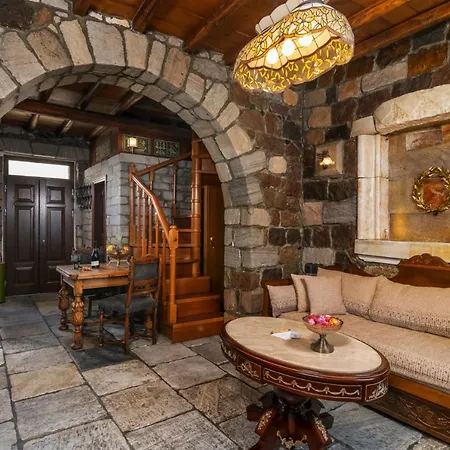 Villa The Treasure Box - Private Stone